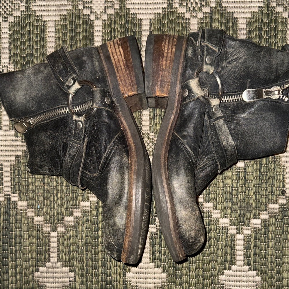 Y2K Leather MOTO Boots with Harness - Picture 3 of 7